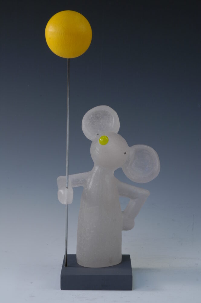 Reekie.-M-Pink-Mouse-With-Yellow-Balloon-Jan-2021-H33W14D15cm